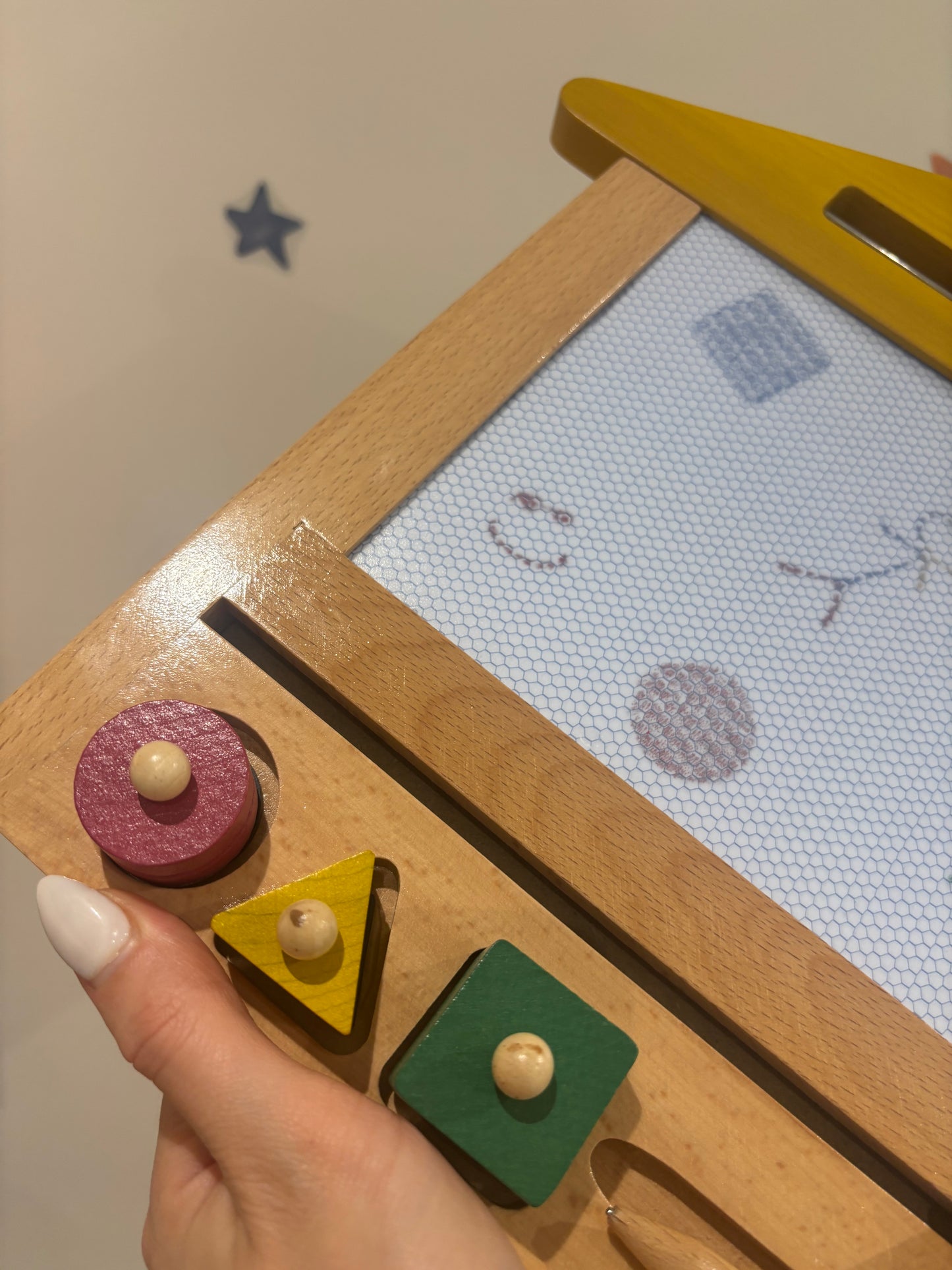Wooden Magnetic Drawing Board with Shapes