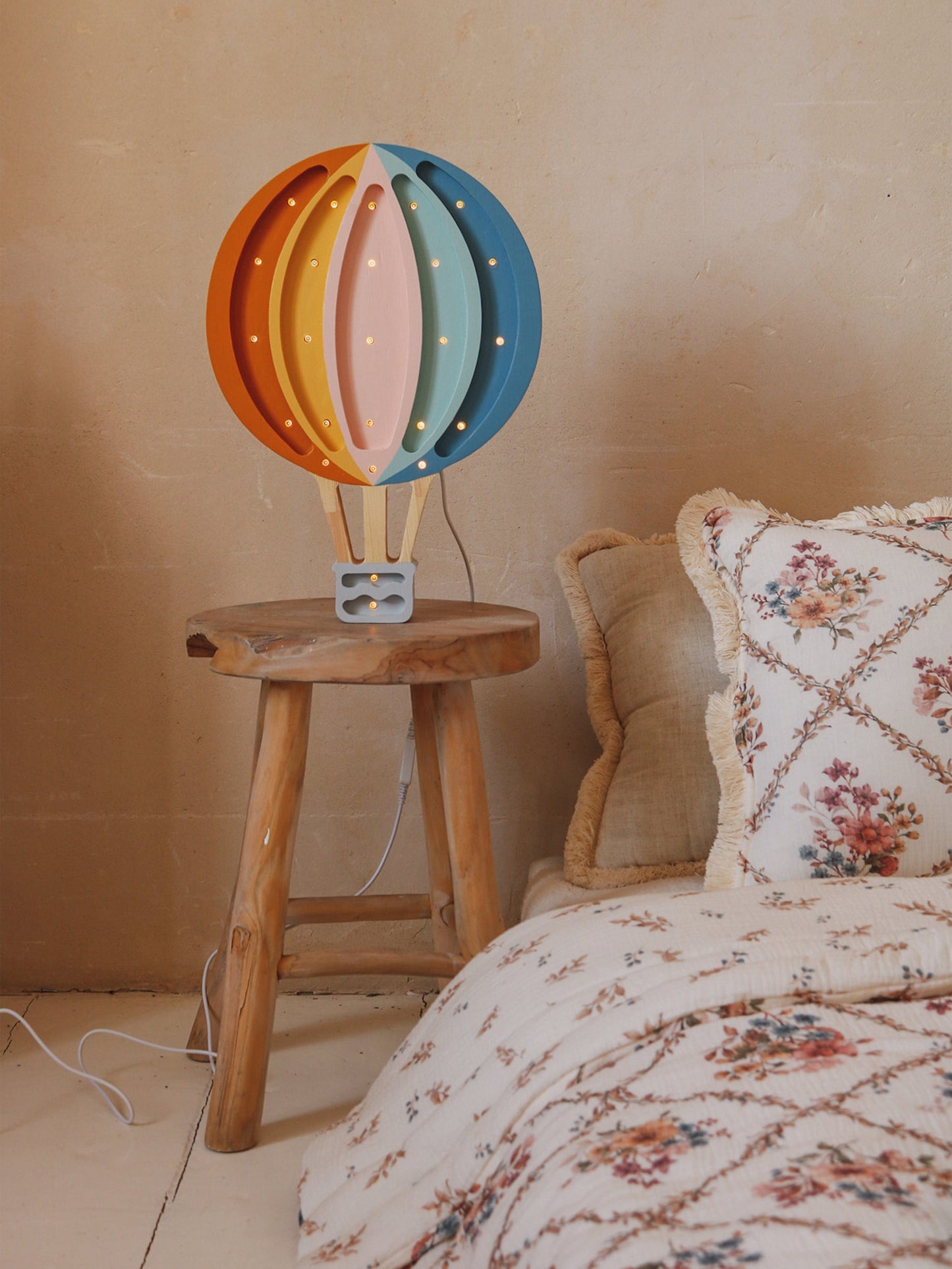 Little Lights Hot Air Balloon Lamp in Multicolour (39x27.5x5.5 cm)