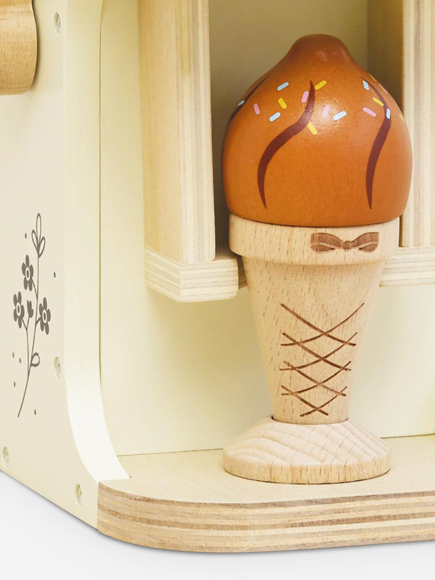 Le Toy Van Ice Cream Machine & Play Food Cone