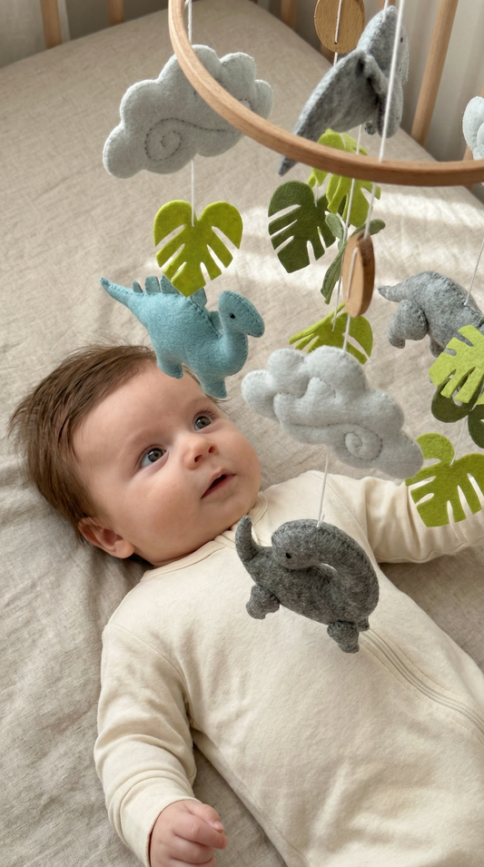 Lit mobile Little Dino Land