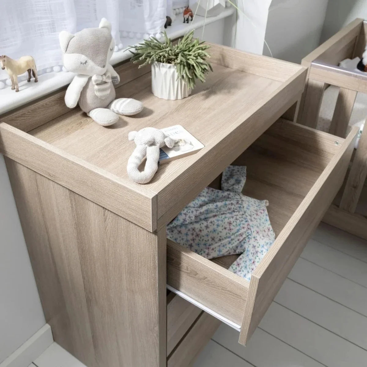 Tutti Bambini Modena Changing Unit - Oak