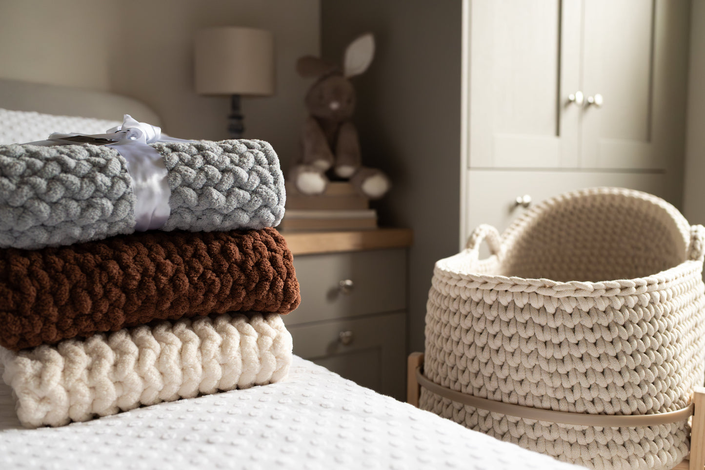 Couverture en crochet très épaisse – Faite à la main dans des tons neutres