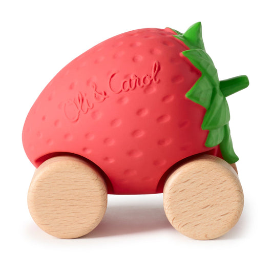 Oli et Carol Sweetie la voiture fraise