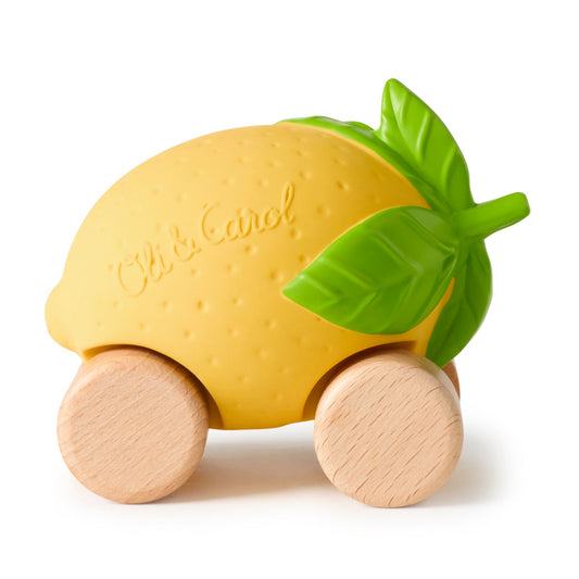 Oli et Carol Lou la voiture citron