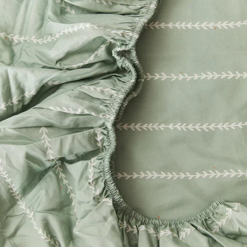 Kabode - Organic Crib Fitted Sheet - Vine Mint