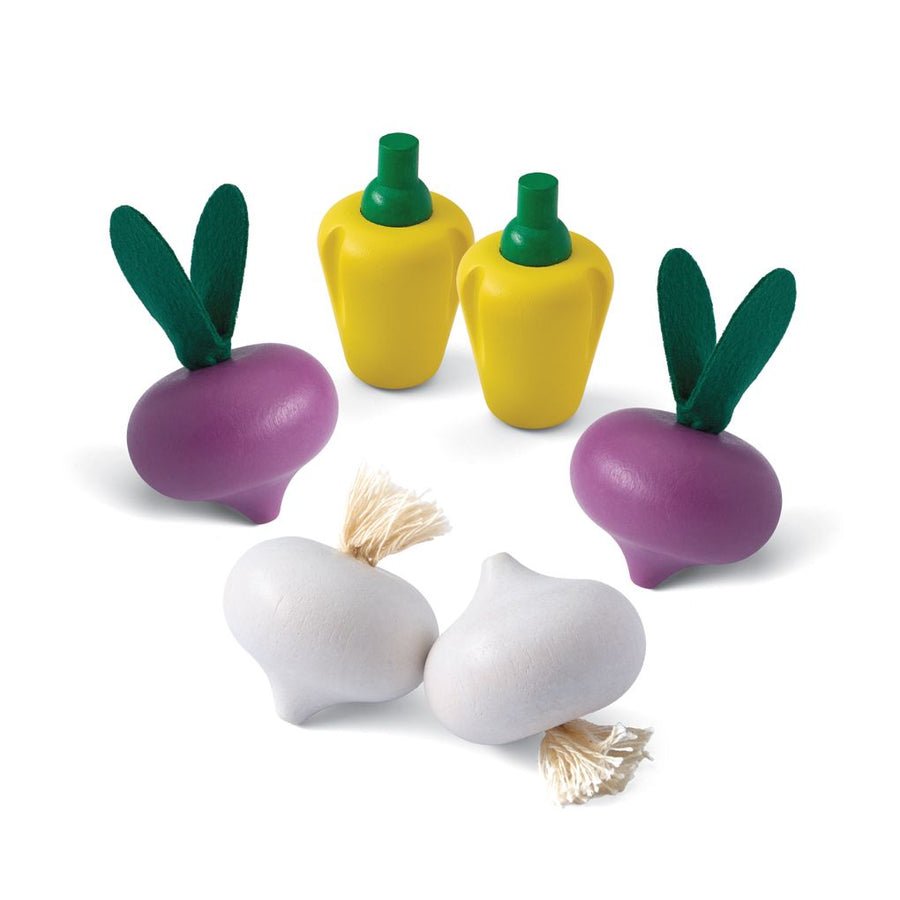 Ensemble de produits frais C (radis rouges, ails et poivrons jaunes)
