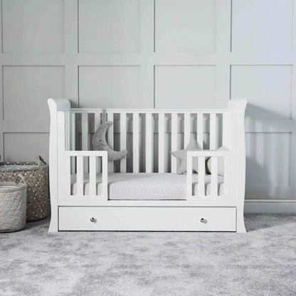 Ickle Bubba Snowdon 4 in 1 Mini 2 Piece Furniture Set White - Premium Sprung Mattress