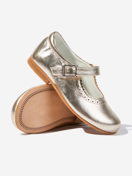 Andanines Girls Scalloped Edge Mary Jane Shoes in Gold