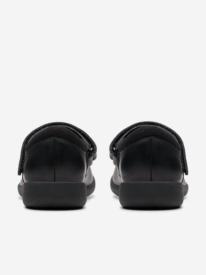 Clarks Girls Leather Etch Pure Shoes in Black (Standard Fit)