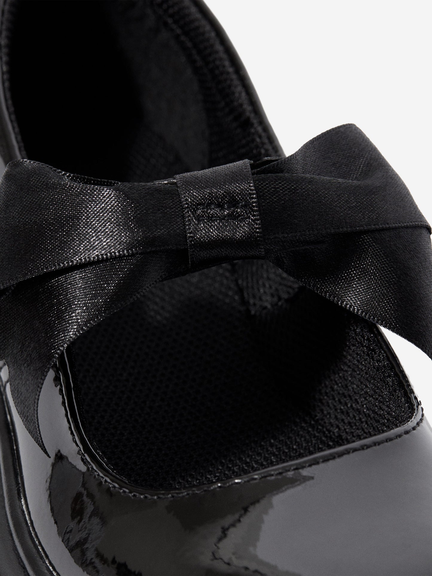 Dr Martens Girls Maccy II Patent Leather Mary Jane Shoes in Black