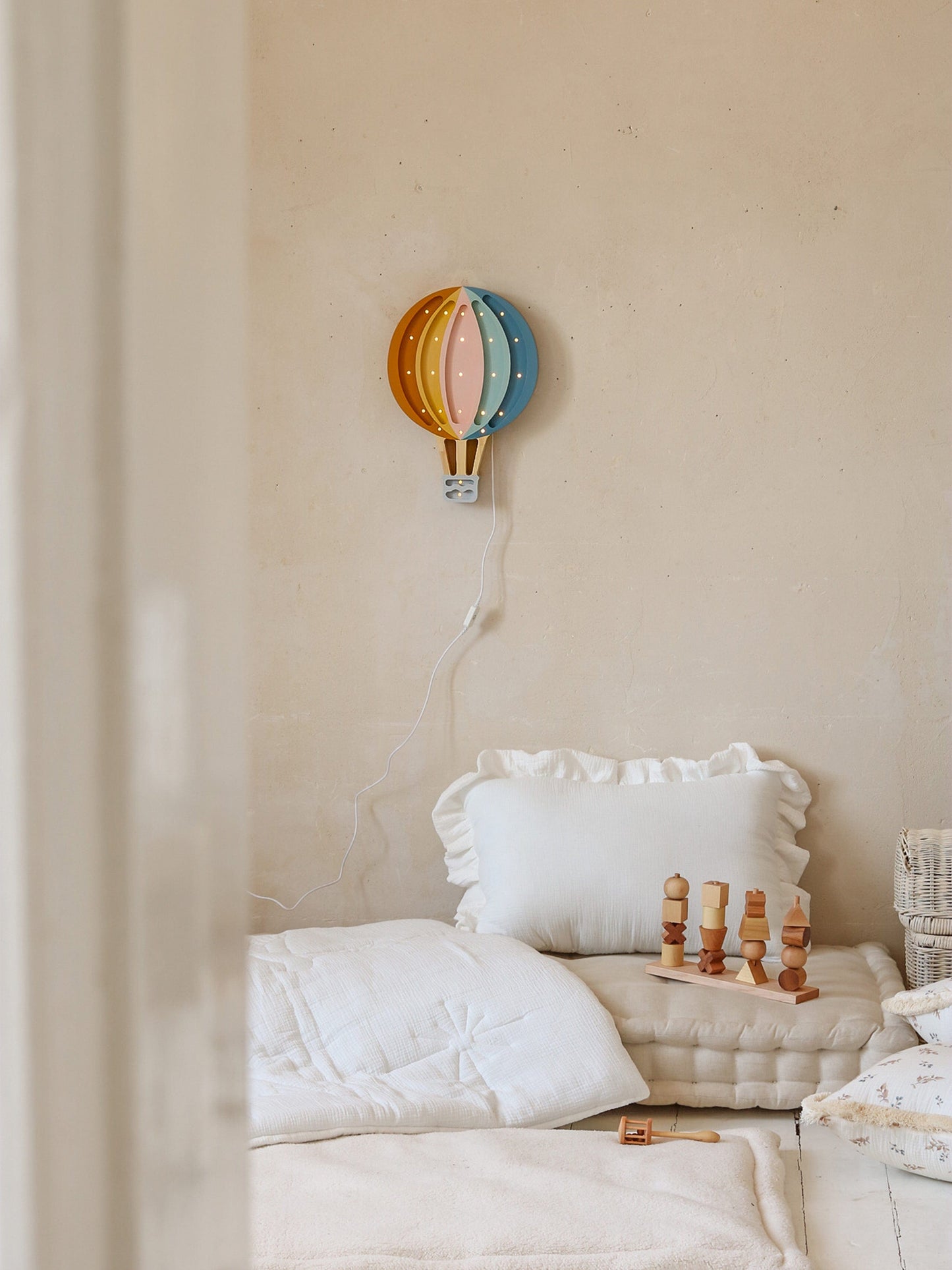 Little Lights Hot Air Balloon Lamp in Multicolour (39x27.5x5.5 cm)