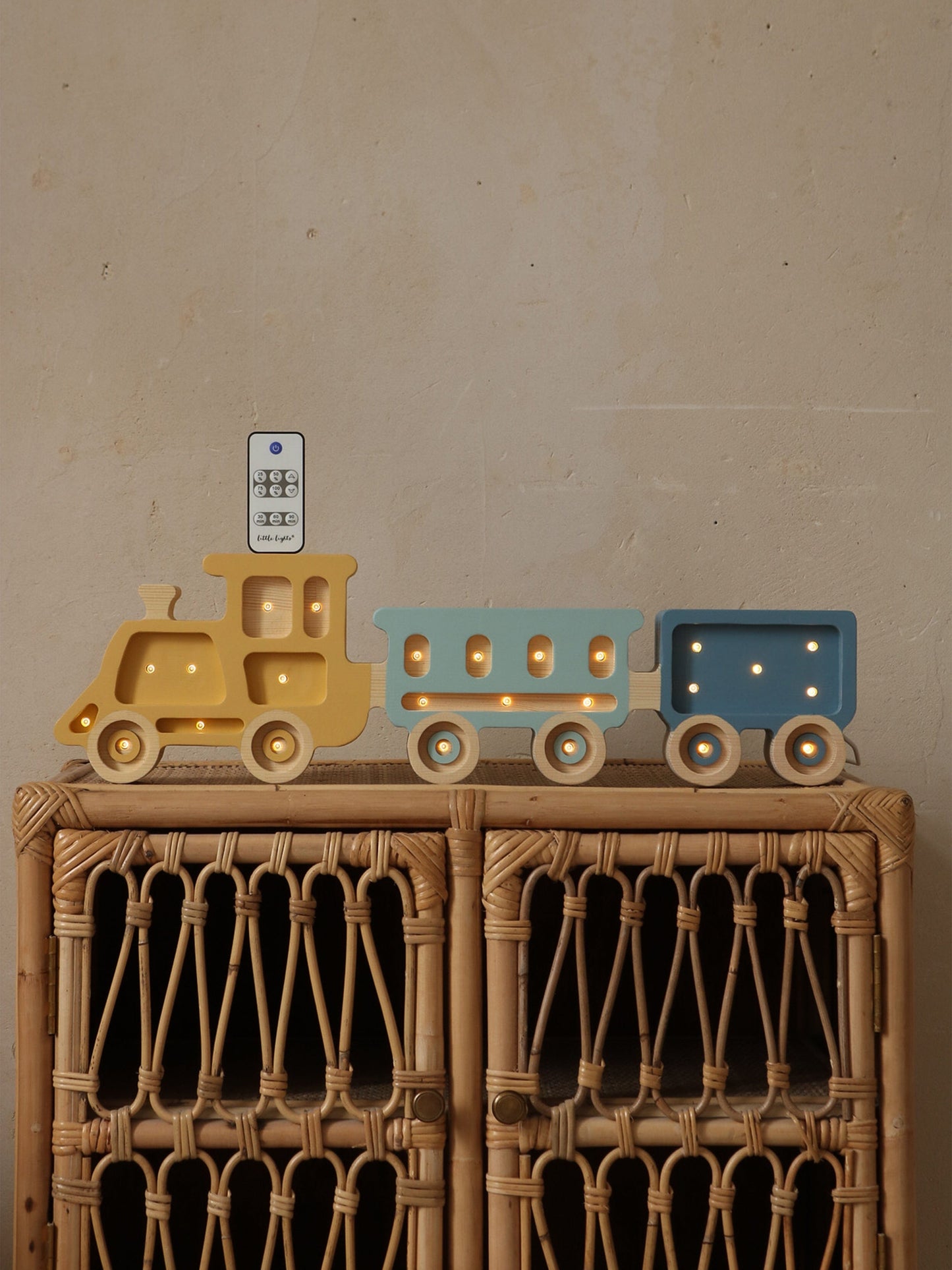 Little Lights Train Lamp in Yellow (16x56x5.5 cm)