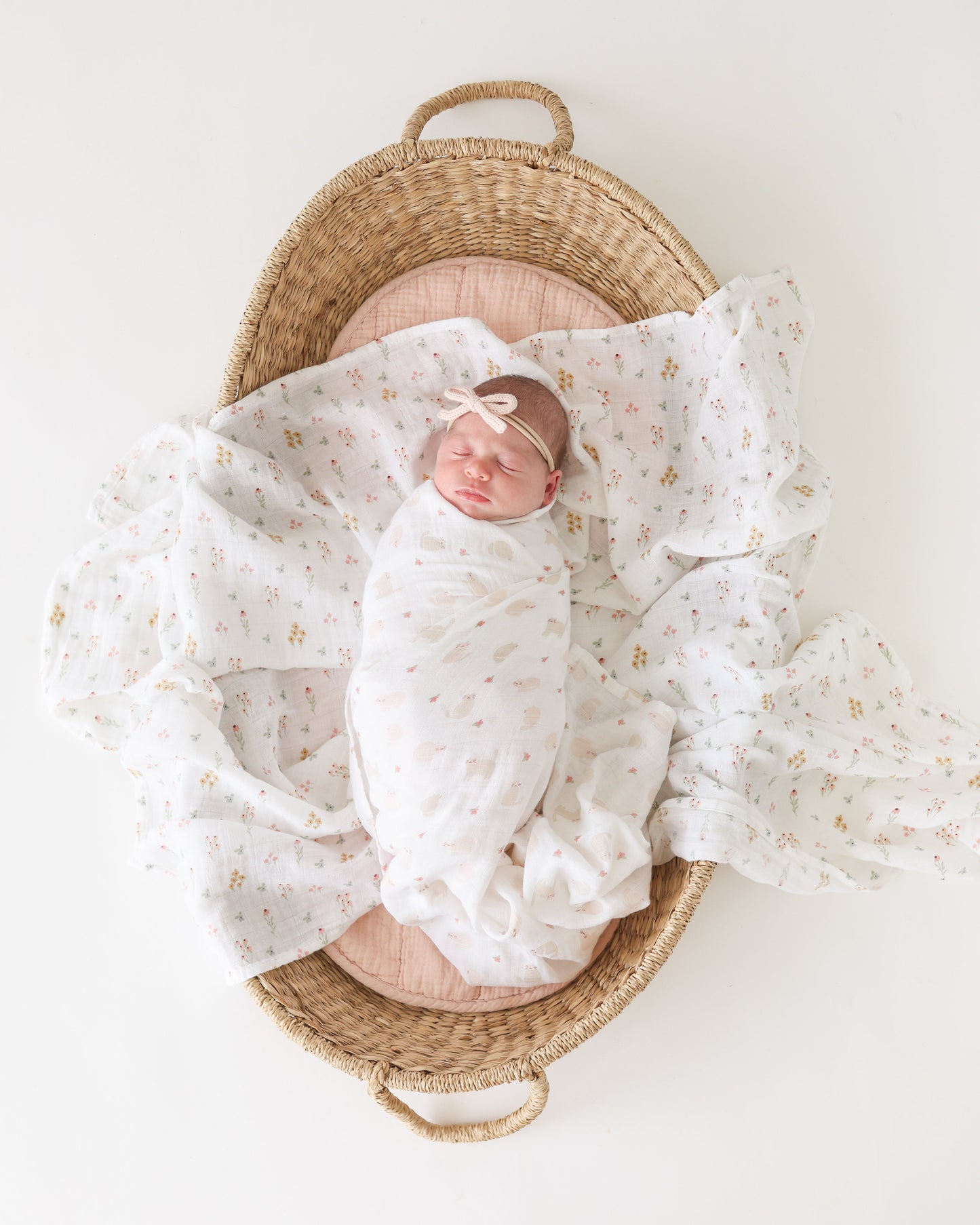 Lulujo - 2 Pack Muslin Swaddles - Kitty Cat / Flower Field (100cm x100cm)
