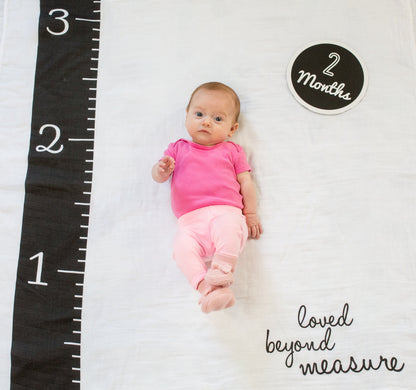 Lulujo - Single Muslin Swaddle & Cards Gift Set- Loved Beyond Measure