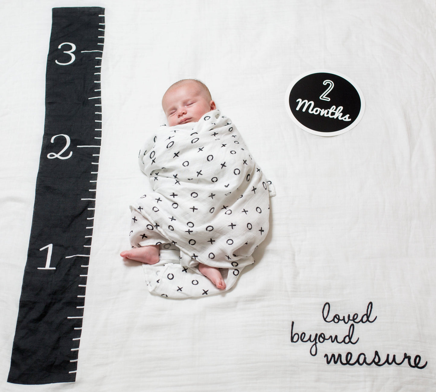 Lulujo - Single Muslin Swaddle & Cards Gift Set- Loved Beyond Measure