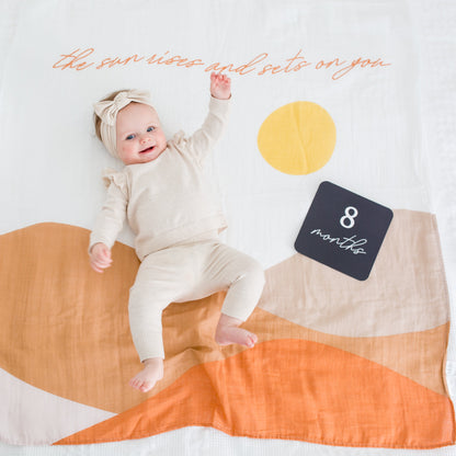 Lulujo - Single Muslin Swaddle & Cards Gift Set- Sun Rise