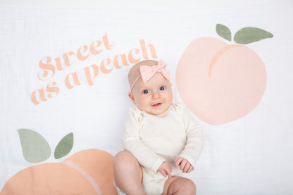 Lulujo - Single Muslin Swaddle & Cards Gift Set- Sweat As A Peach