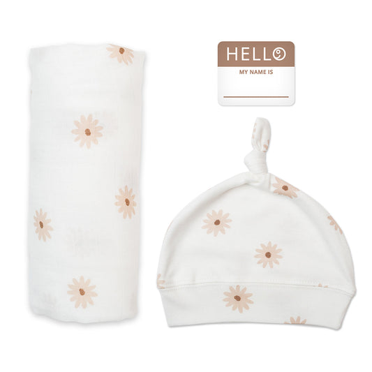 Lulujo - Bamboo Hat and Muslin Swaddle Blanket Gift Set - Daisies