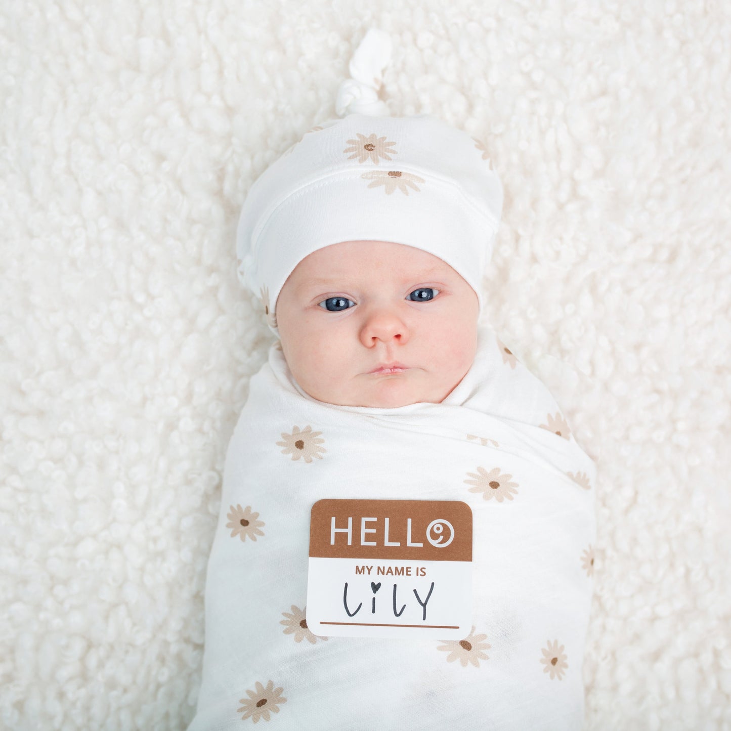 Lulujo - Bamboo Hat and Muslin Swaddle Blanket Gift Set - Daisies