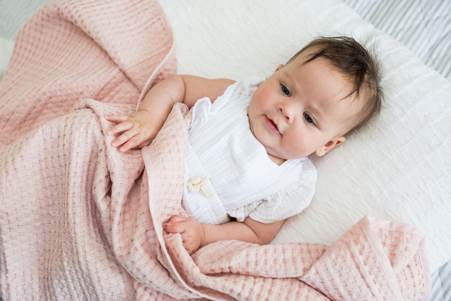 Lulujo -  Waffle Blanket - Pink Ballet Slipper