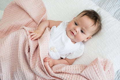 Lulujo -  Waffle Blanket - Pink Ballet Slipper