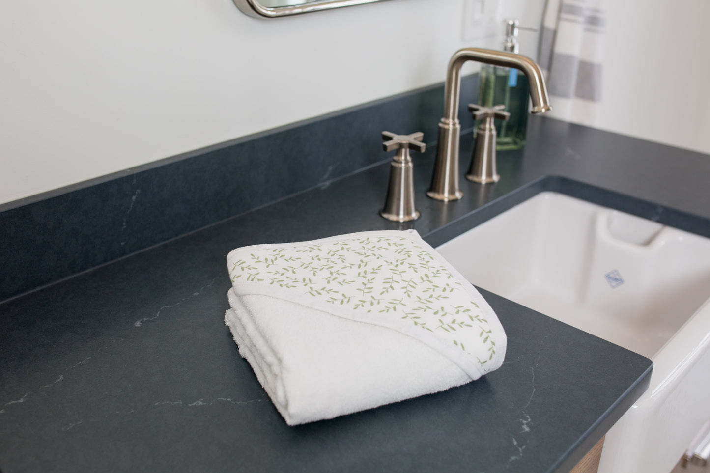 Lulujo - Hooded Towel - Greenery