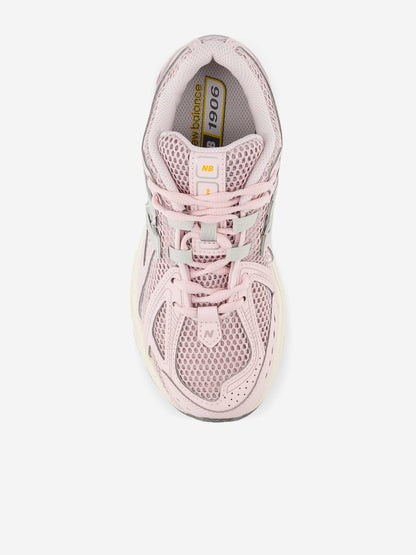 New Balance Girls 1906 Trainers in Pink