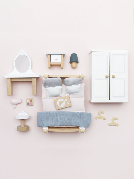Le Toy Van Wooden Dolls House Bedroom-19 Piece (10.5cm x 5.8cm x 14.8cm)