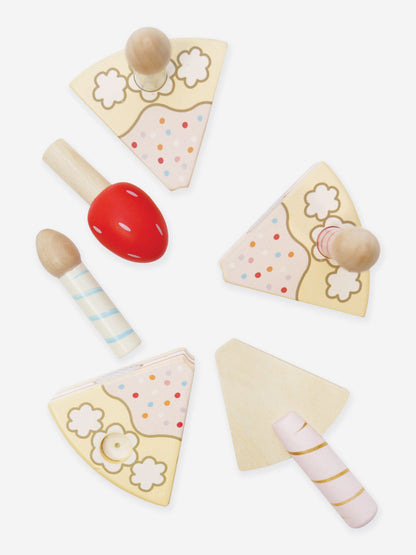 Le Toy Van Sliceable Birthday Cake & Candles-8 Piece (W:13 x D:13 x H:19cm)