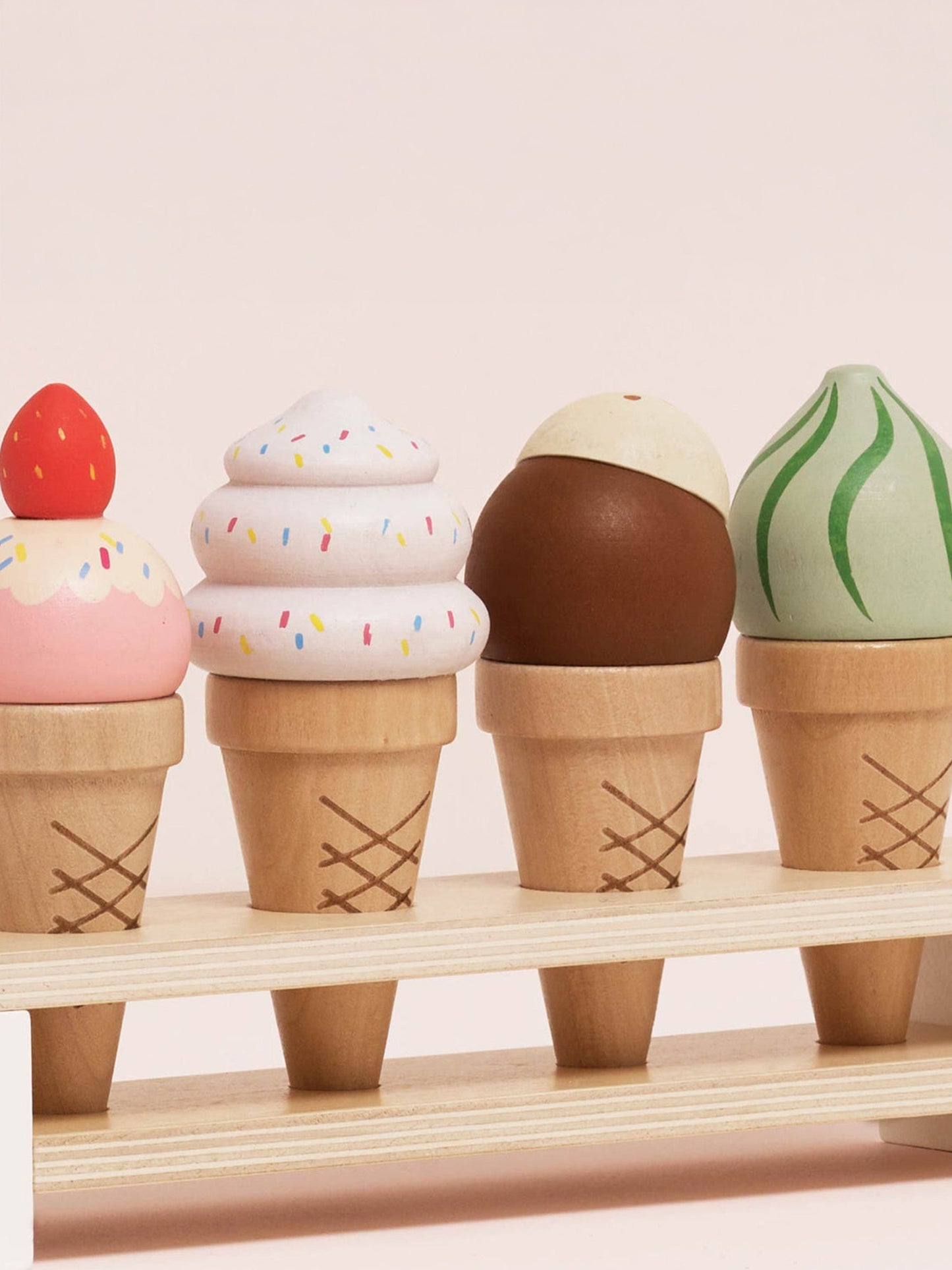 Le Toy Van Wooden Ice Cream Cones Set ( W:10cm D:10cm H:13.7cm)