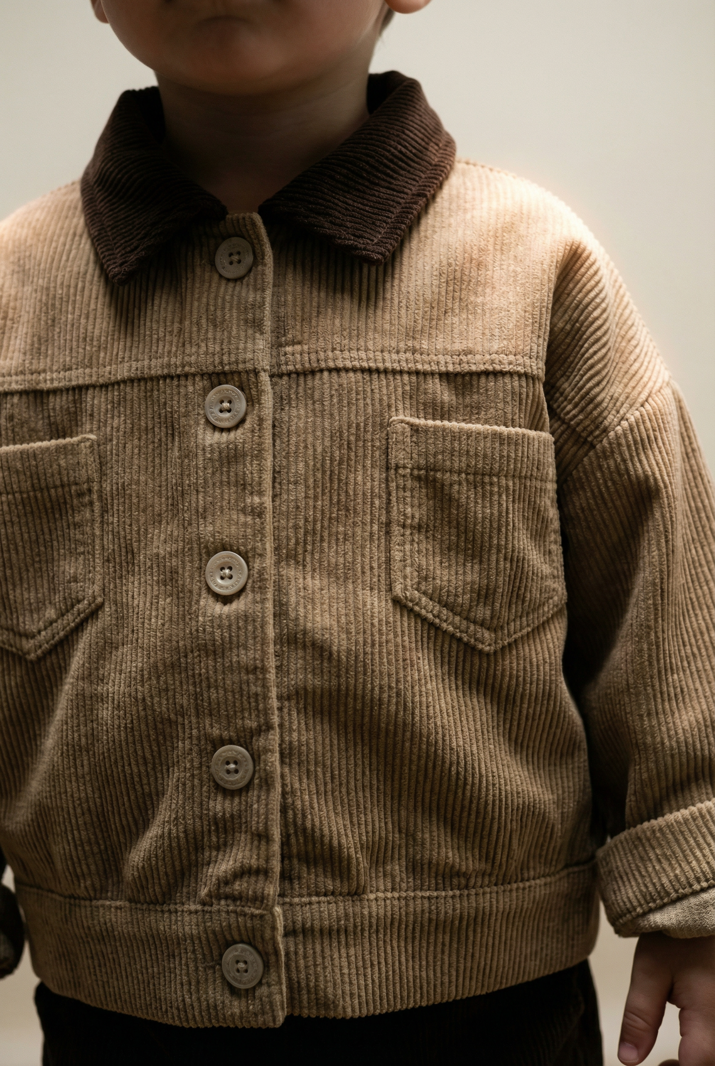 Veste en velours côtelé à col contrastant