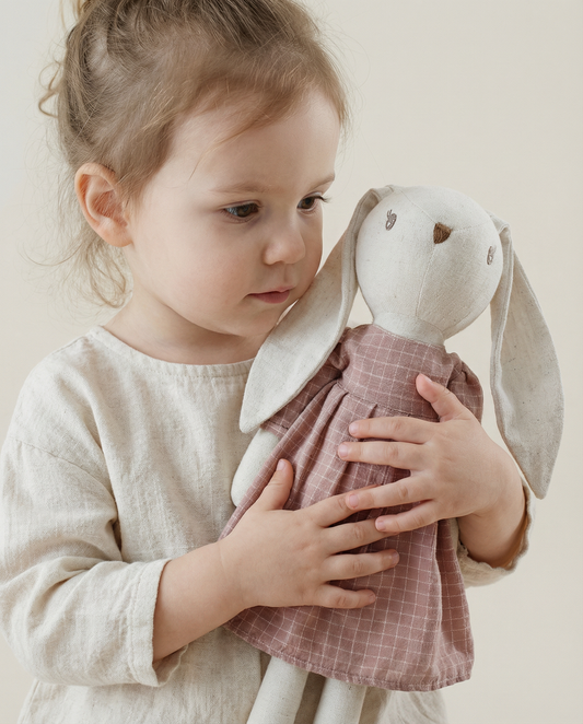 Jouet classique Cotton Bunny – Robe à carreaux roses