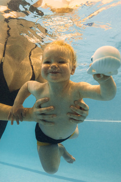 Oli & Carol x BIGSTUFFED Walter the Whale Bath Toy