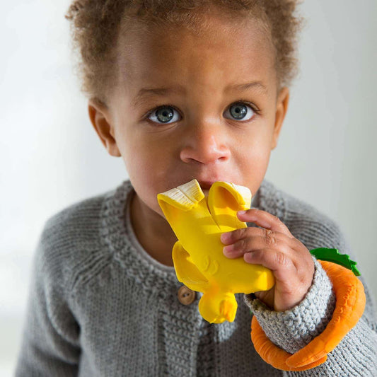 Oli et Carol Ana, l'anneau de dentition banane pour bébé