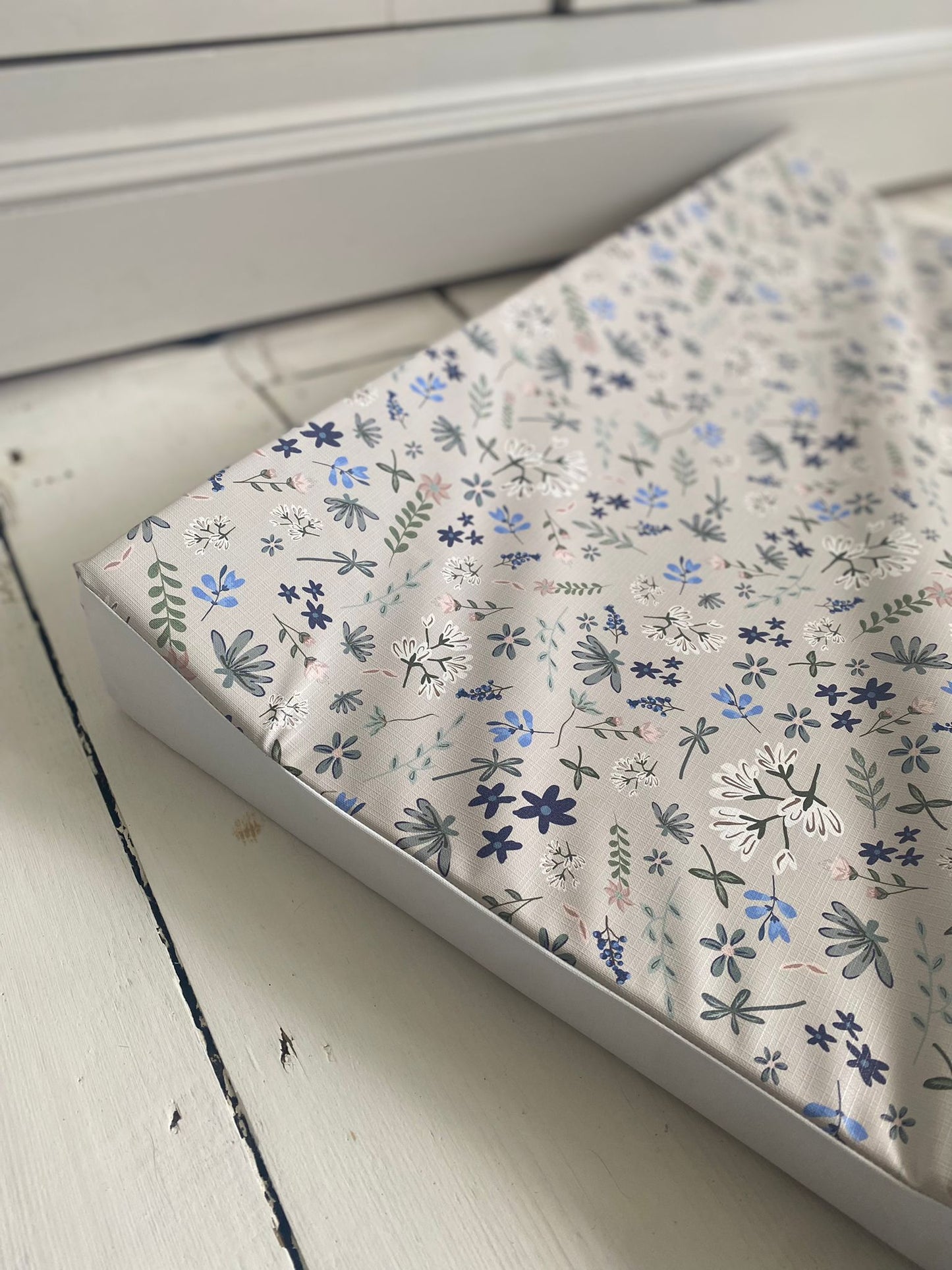 Wildflower Anti Roll Wedge Changing Mat