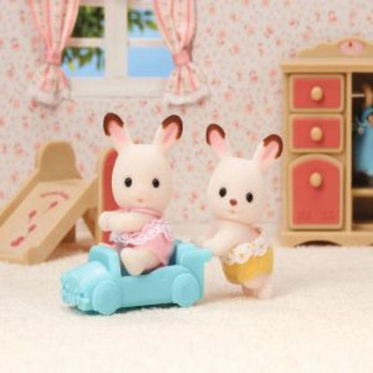 Coffret de jeu Sylvanian Families Lapins Chocolat Jumeaux pour les enfants de 3 ans et plus