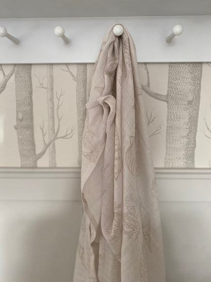Seashell Large Swaddle Muslin