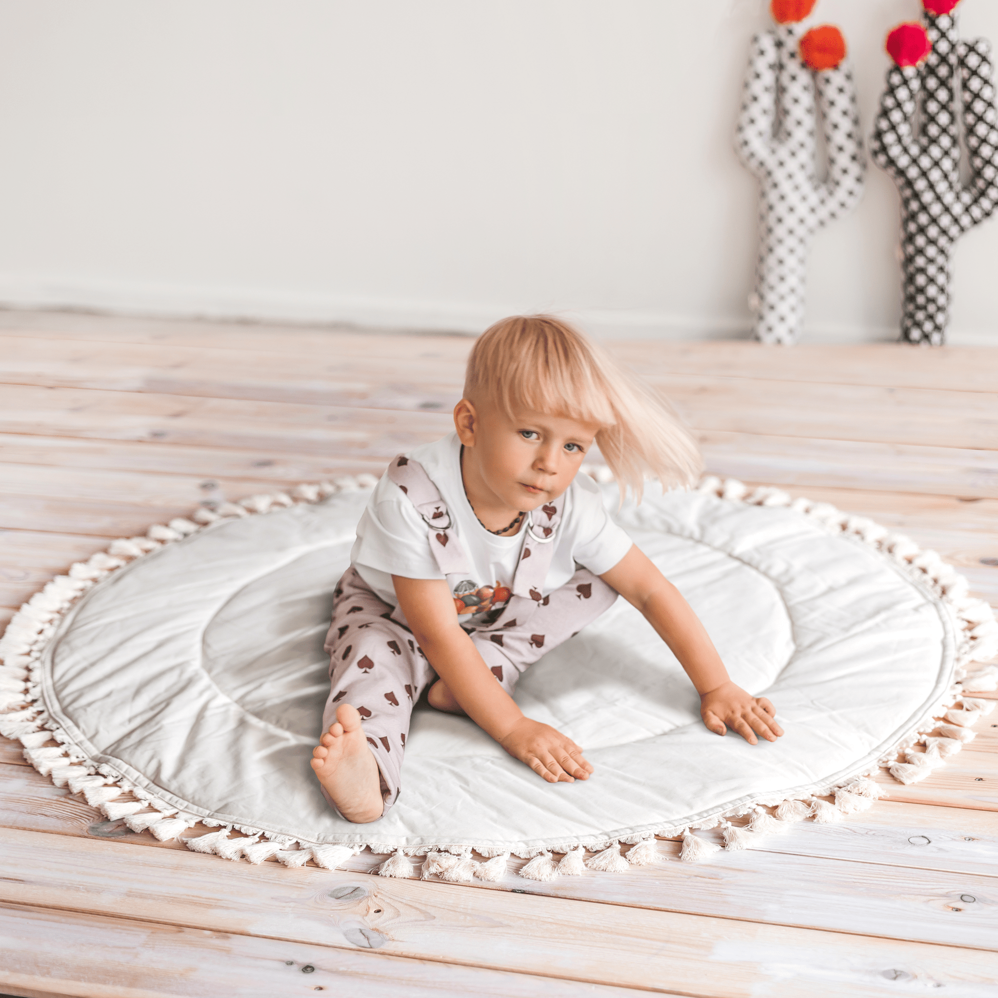 MINICAMP | Padded Kids Play Mat in Ecru with Tassels - The Little Hive