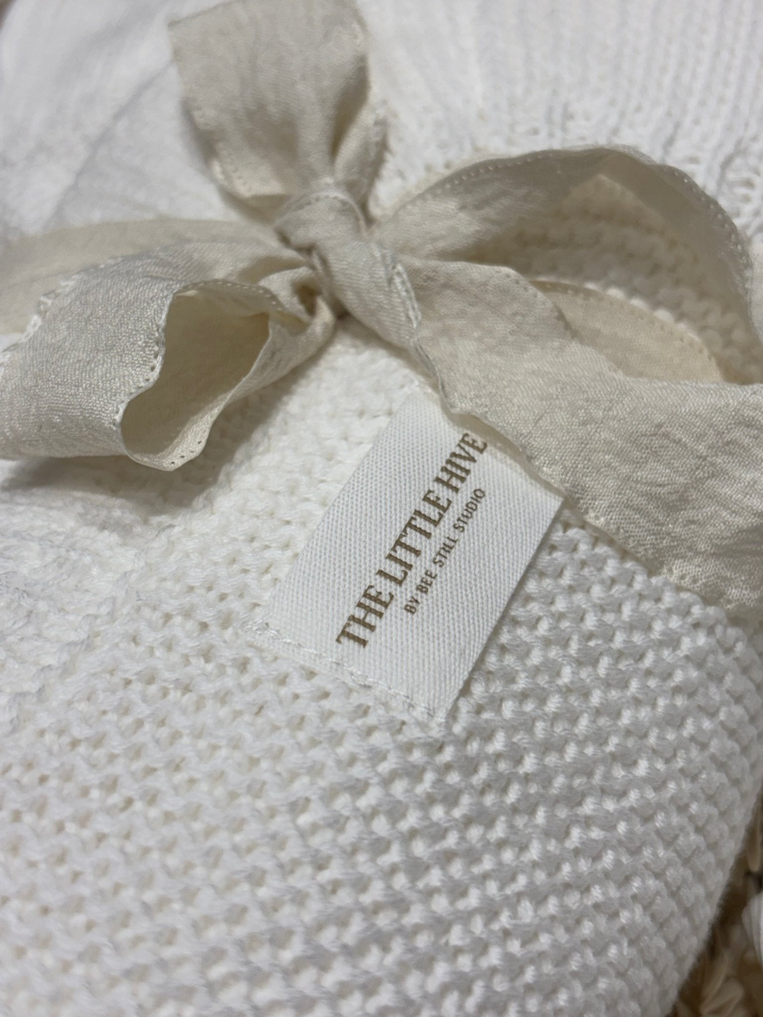 Newborn Knit Gift Box – Cream & White (0–6 Months) - The Little Hive