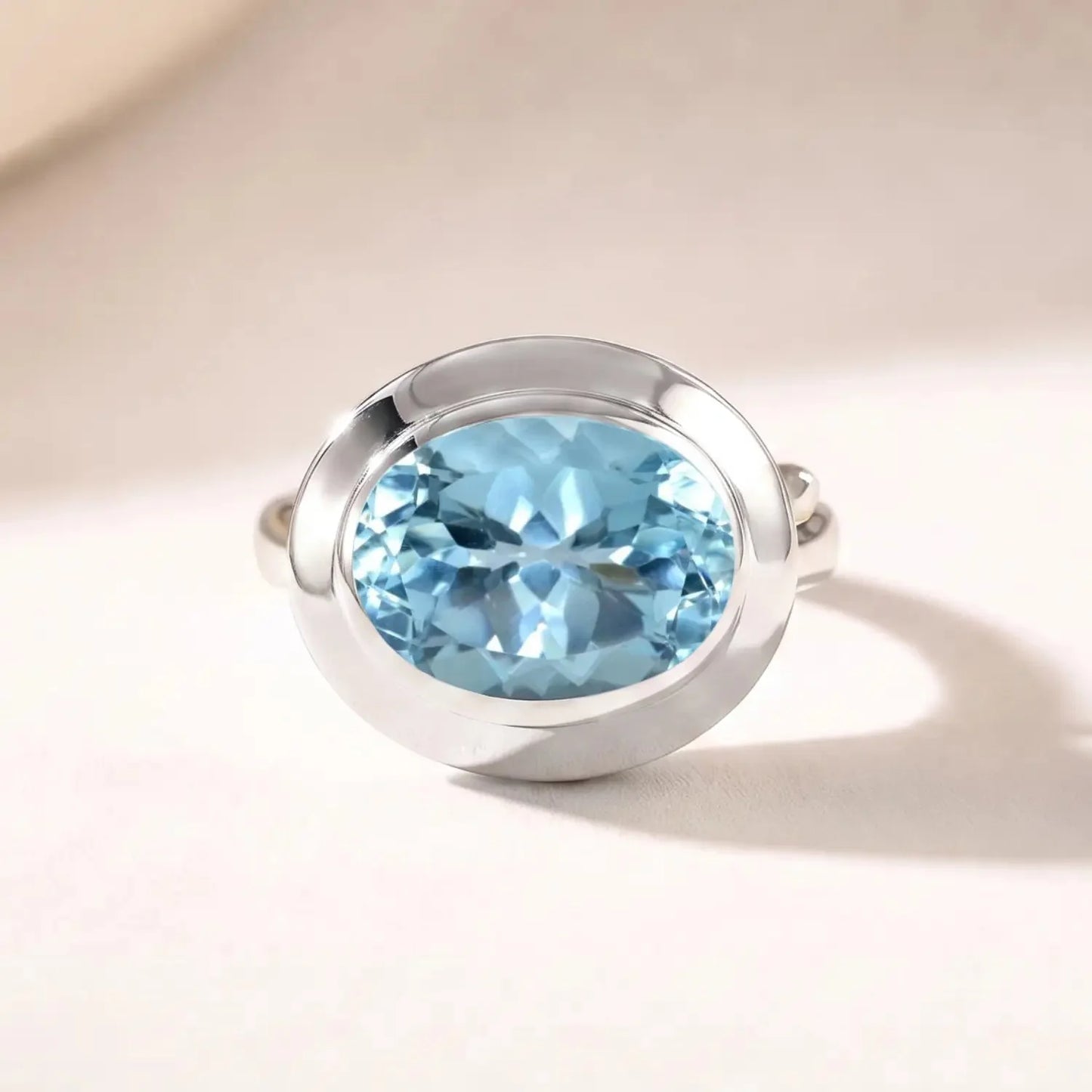 Oval-cut Sky Blue Topaz gemstone Ring - Avery