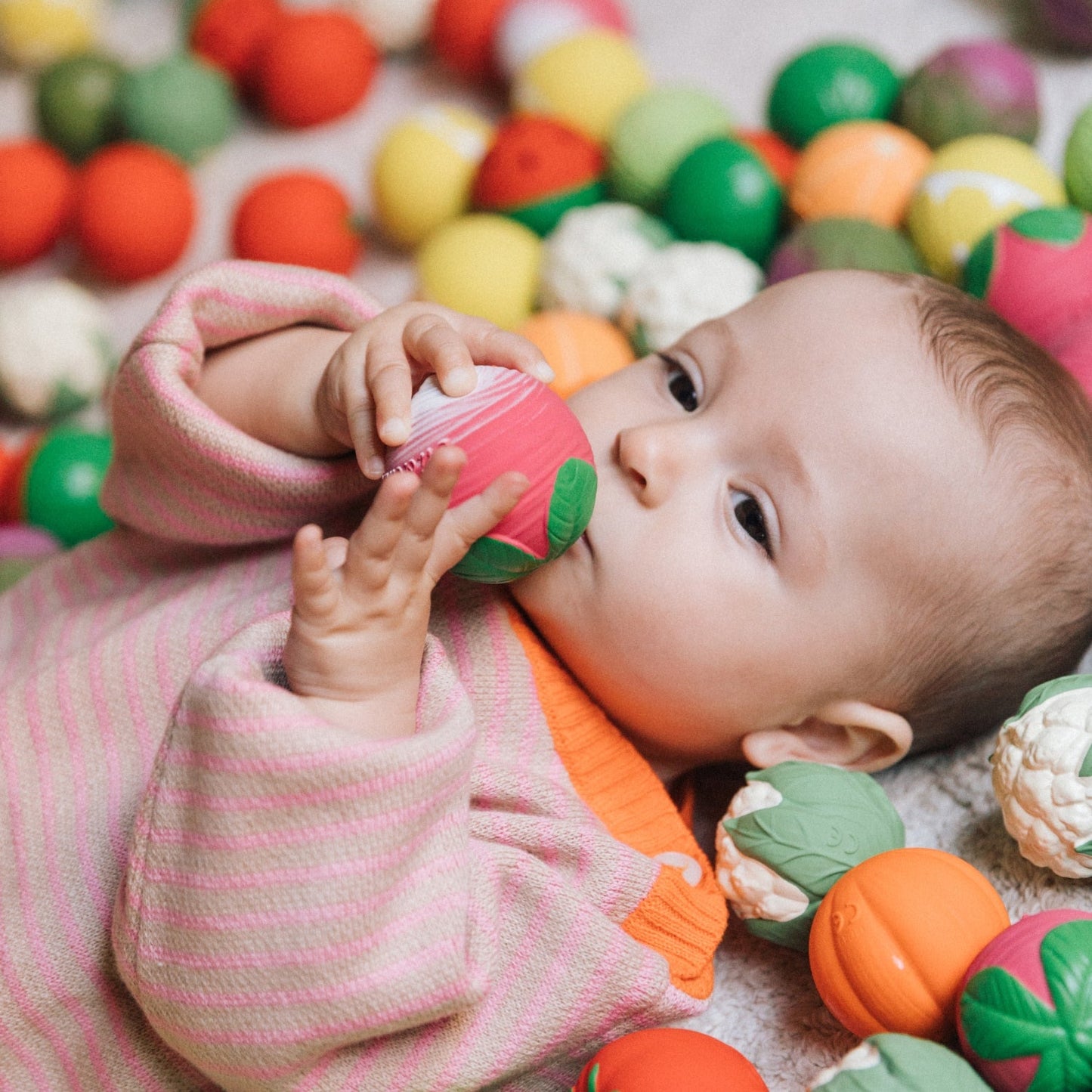 Oli & Carol Baby Sensory Ball Veggie Salad